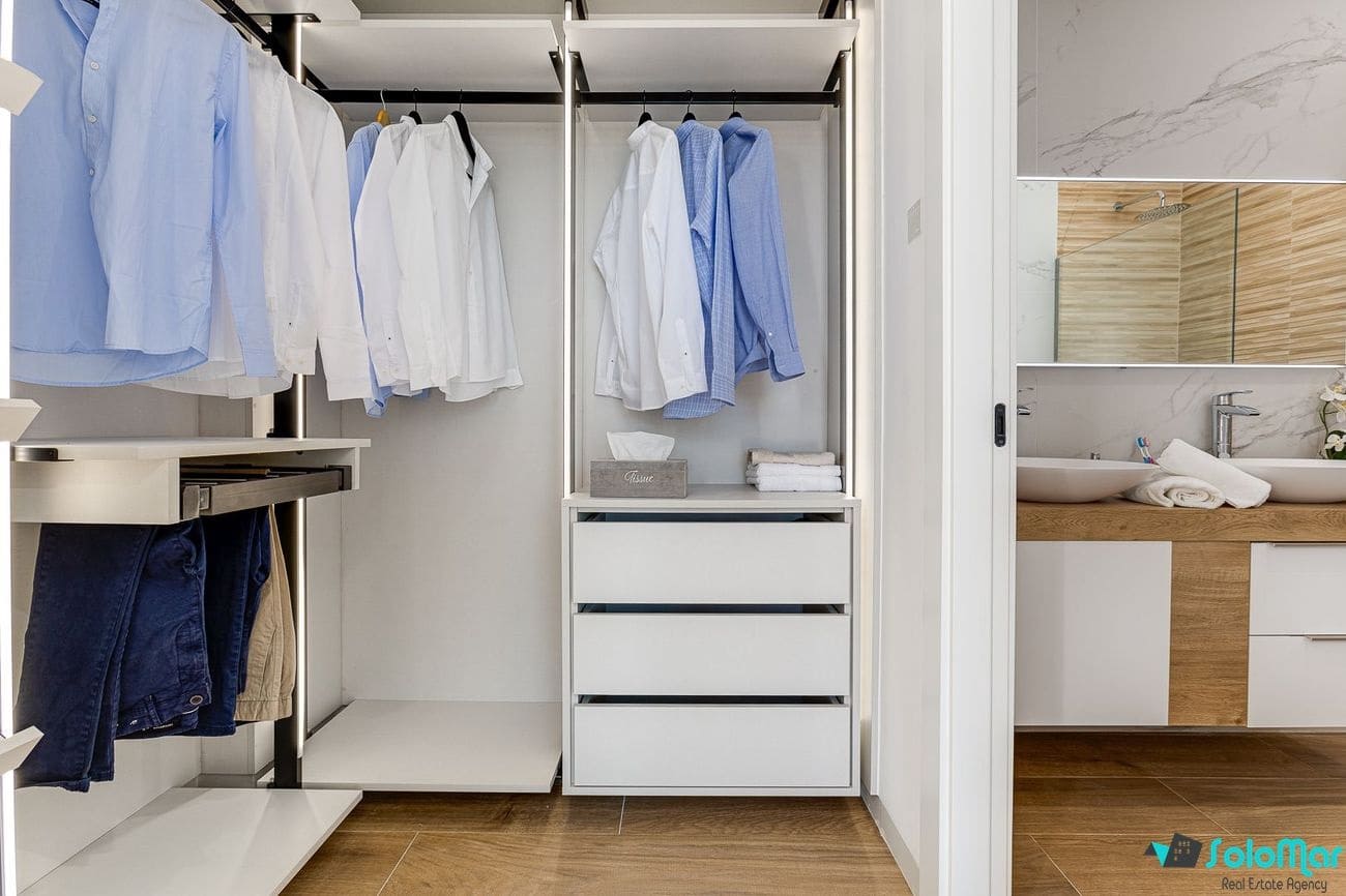 4 bedroom Villa for sale in Benidorm with pool - € 730,000 (Ref: 8933359)