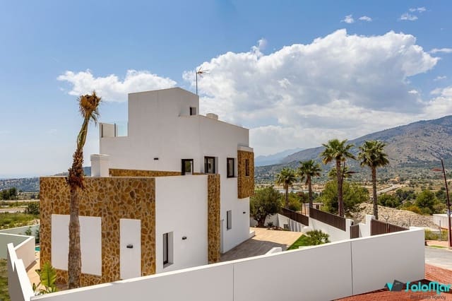 4 bedroom Villa for sale in Benidorm with pool - € 730,000 (Ref: 8933359)