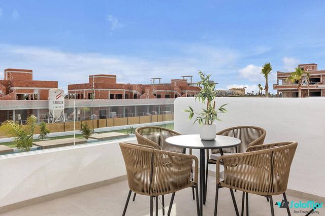 Apartamento de 3 habitaciones en Las Lomas de Rame - Bahía Bella, Los Alcázares en venta con piscina garaje - 349.900 € (Ref: 8944922)