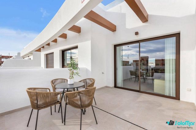 Apartamento de 3 habitaciones en Las Lomas de Rame - Bahía Bella, Los Alcázares en venta con piscina garaje - 349.900 € (Ref: 8944922)