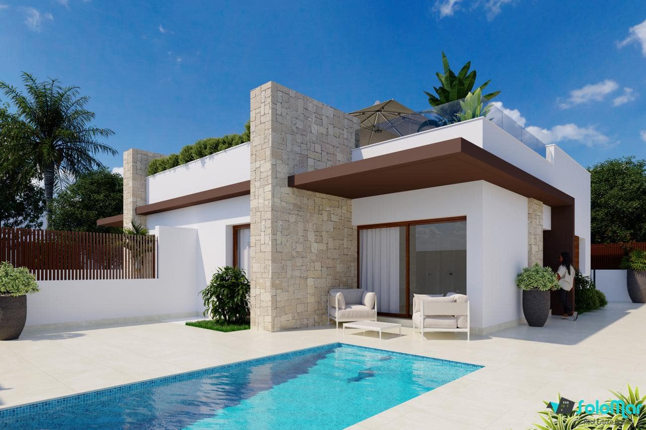 2 soveværelse Villa til salg i Orihuela Costa med swimmingpool - € 345.000 (Ref: 8992928)