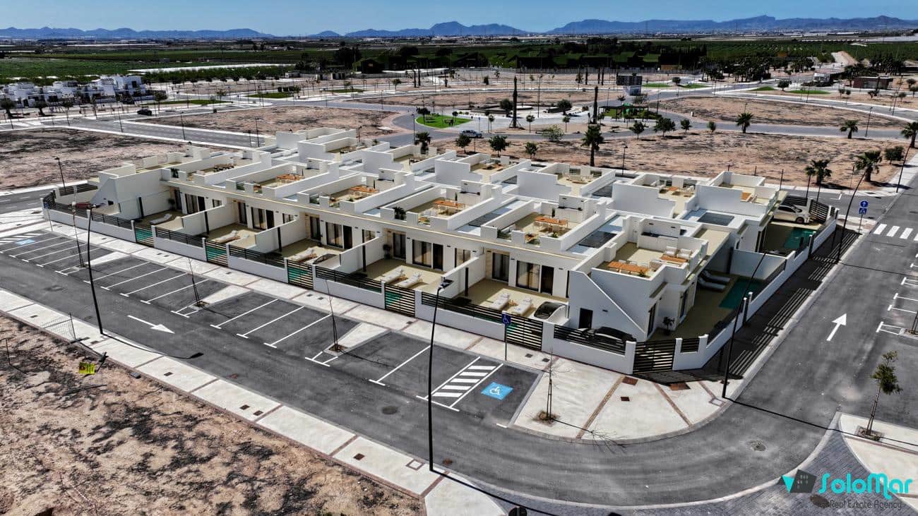 3 bedroom Villa for sale in Roldan with pool - € 332,900 (Ref: 9118023)