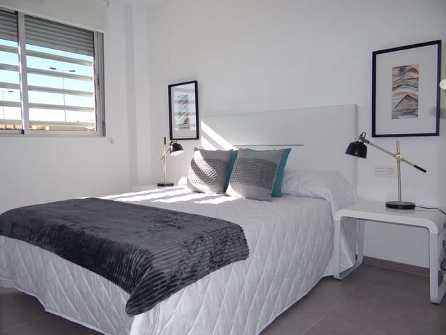 2 soveværelse Bungalow til salg i Aguas Nuevas, Torrevieja med swimmingpool garage - € 281.900 (Ref: 9135933)