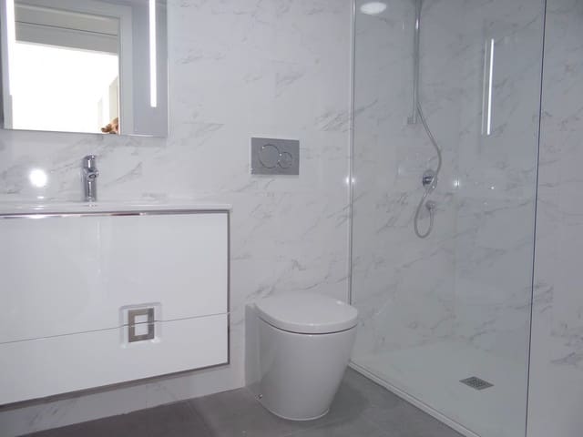 2 soveværelse Bungalow til salg i Aguas Nuevas, Torrevieja med swimmingpool garage - € 281.900 (Ref: 9135933)