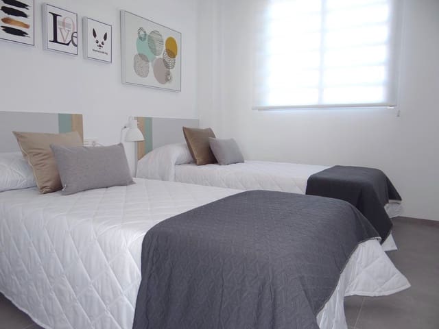2 soveværelse Bungalow til salg i Aguas Nuevas, Torrevieja med swimmingpool garage - € 281.900 (Ref: 9135933)