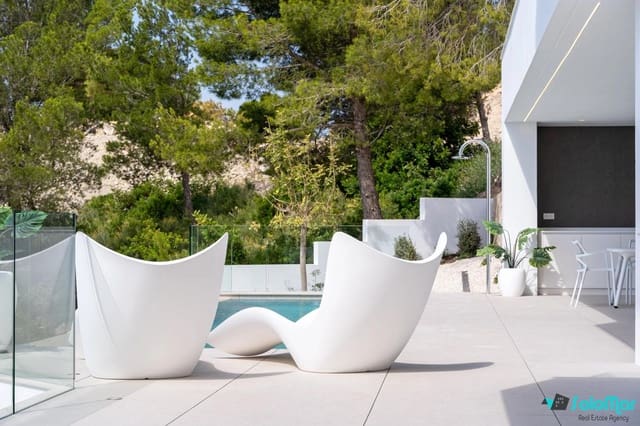 3 slaapkamer Villa te koop in Alhama Springs, Altea met zwembad - € 2.257.500 (Ref: 9147595)