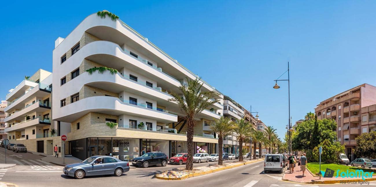 3 makuuhuone Kattohuoneisto myytävänä paikassa Torrevieja mukana uima-altaan - 460 000 € (Ref: 9160201)