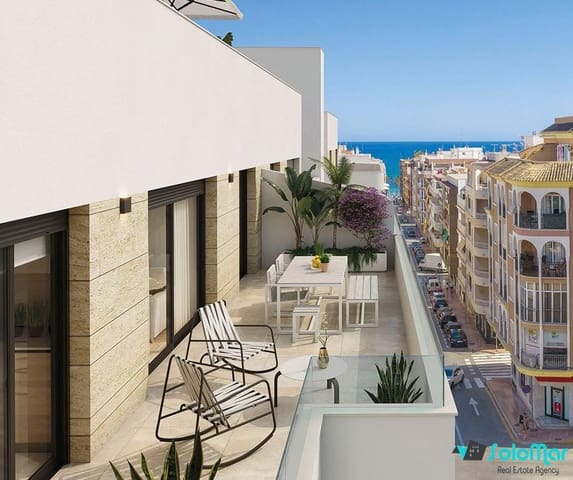 3 makuuhuone Kattohuoneisto myytävänä paikassa Playa del Cura, Torrevieja mukana uima-altaan - 460 000 € (Ref: 9160201)