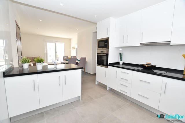 2 bedroom Bungalow for sale in San Miguel de Salinas with pool - € 269,900 (Ref: 9184518)