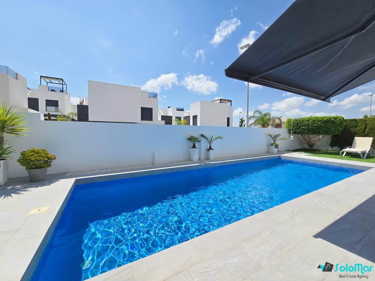 2 bedroom Villa for sale in Ciudad Quesada with pool - € 425,000 (Ref: 9195077)