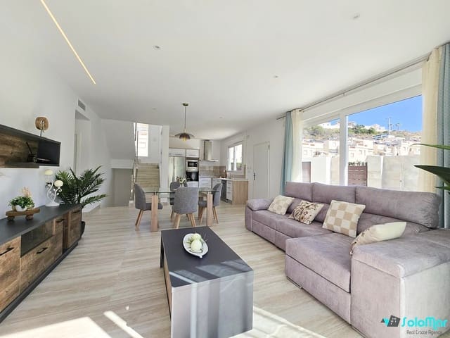 Chalet de 3 habitaciones en Ciudad Quesada, Rojales en venta con piscina - 575.000 € (Ref: 9256368)