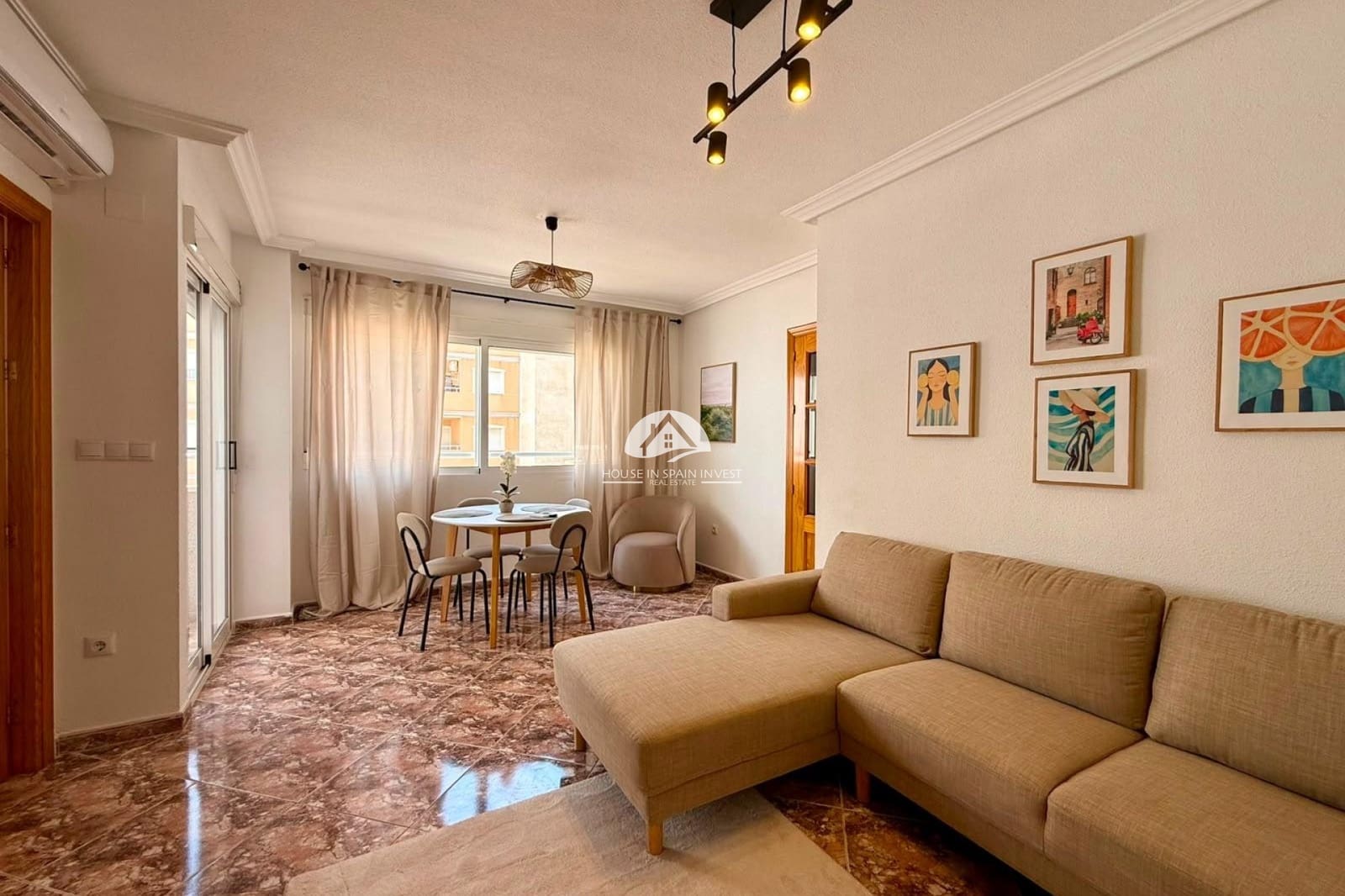 2 soverom Leilighet til salgs i Torrevieja - € 159 900 (Ref: 10007908)