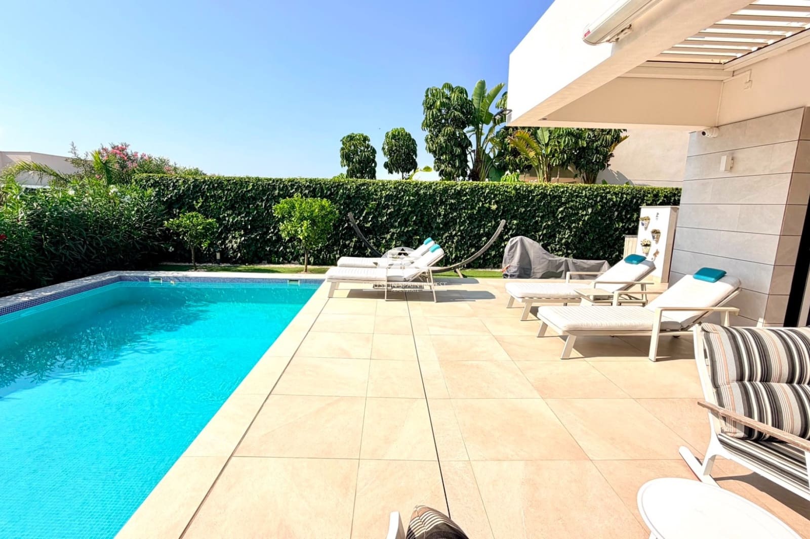 4 soveværelse Villa til salg i Los Montesinos med swimmingpool - € 595.000 (Ref: 10007909)