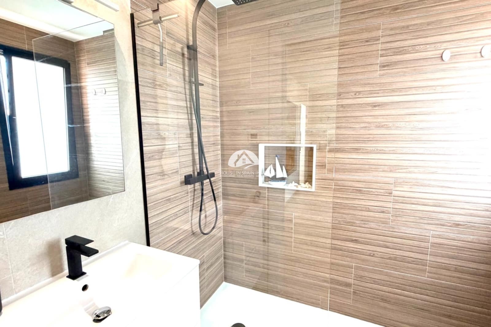 4 soveværelse Villa til salg i Los Montesinos med swimmingpool - € 595.000 (Ref: 10007909)