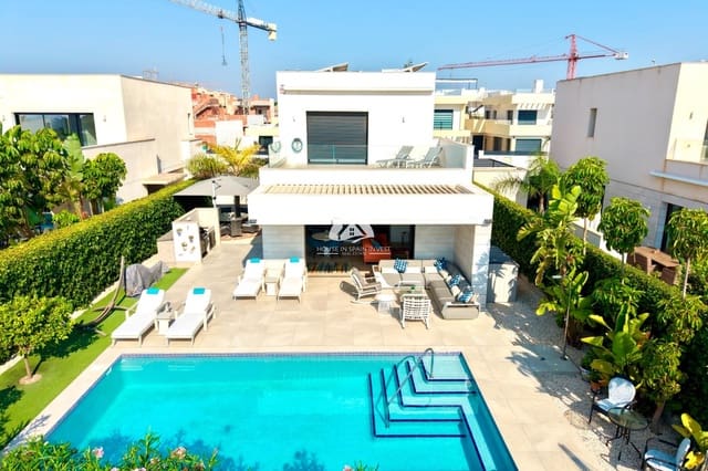 4 soveværelse Villa til salg i Los Montesinos med swimmingpool - € 595.000 (Ref: 10007909)