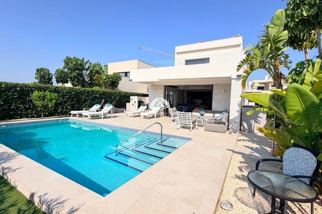 4 soveværelse Villa til salg i Los Montesinos med swimmingpool - € 595.000 (Ref: 10007909)
