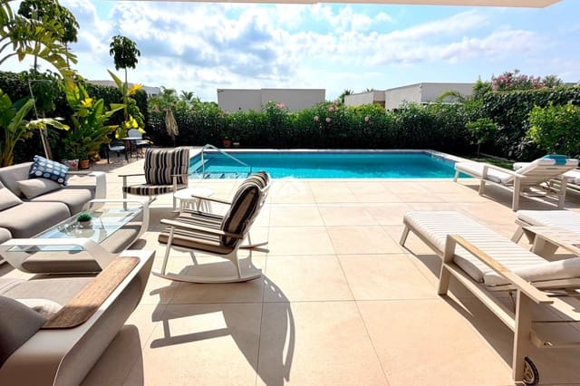 4 soveværelse Villa til salg i Los Montesinos med swimmingpool - € 595.000 (Ref: 10007909)