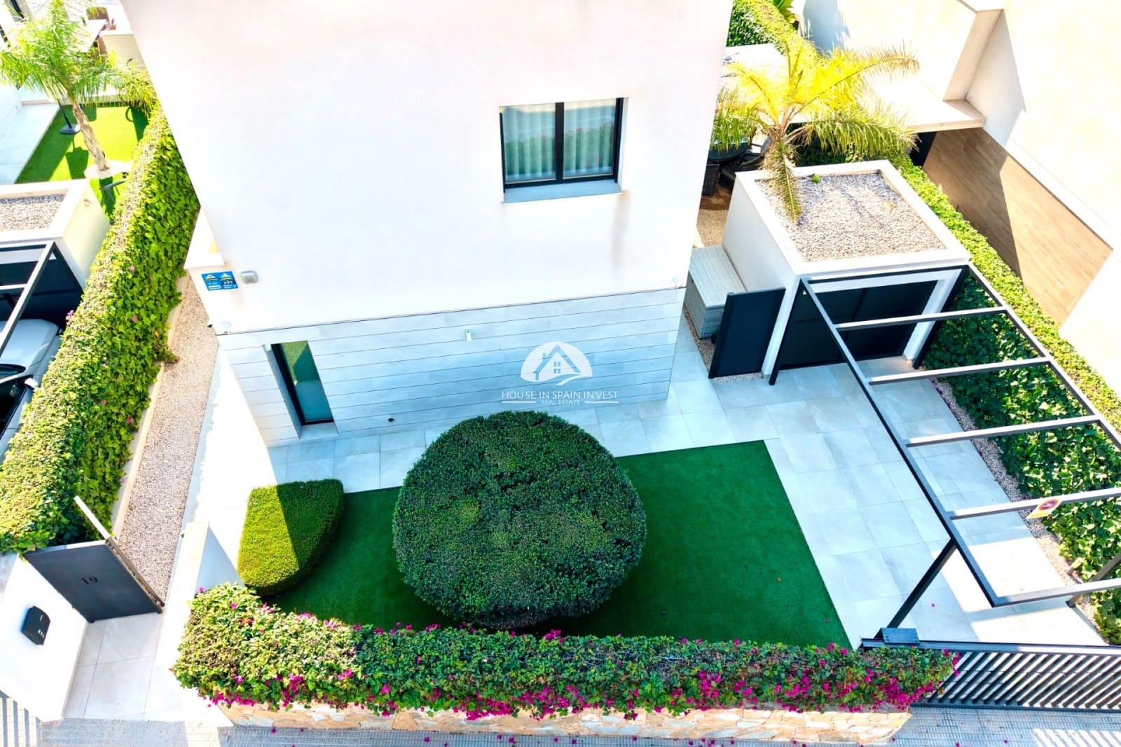 4 soveværelse Villa til salg i Los Montesinos med swimmingpool - € 595.000 (Ref: 10007909)
