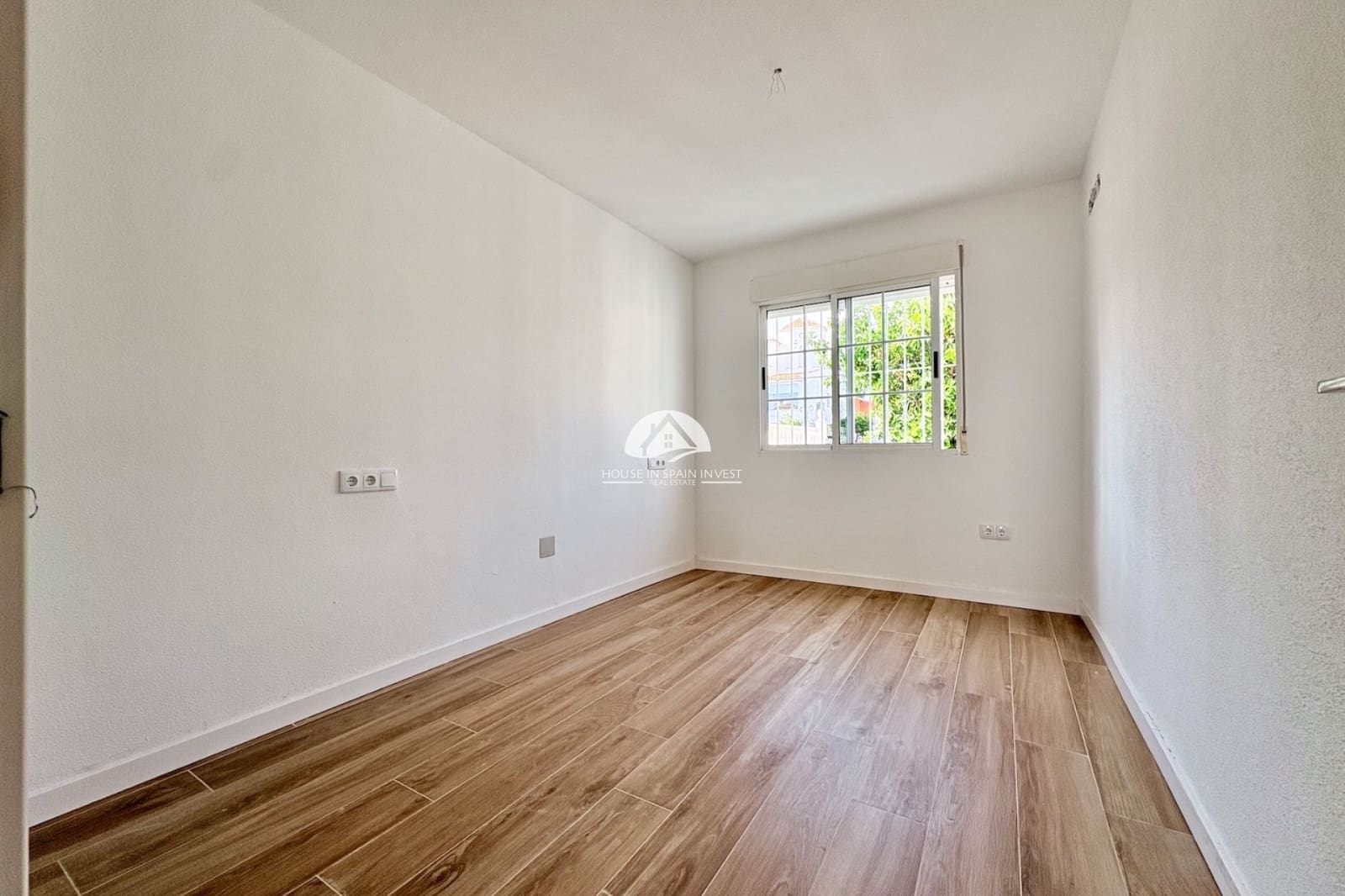 4 quarto Moradia para venda em Los Balcones com piscina - 270 000 € (Ref: 10007910)