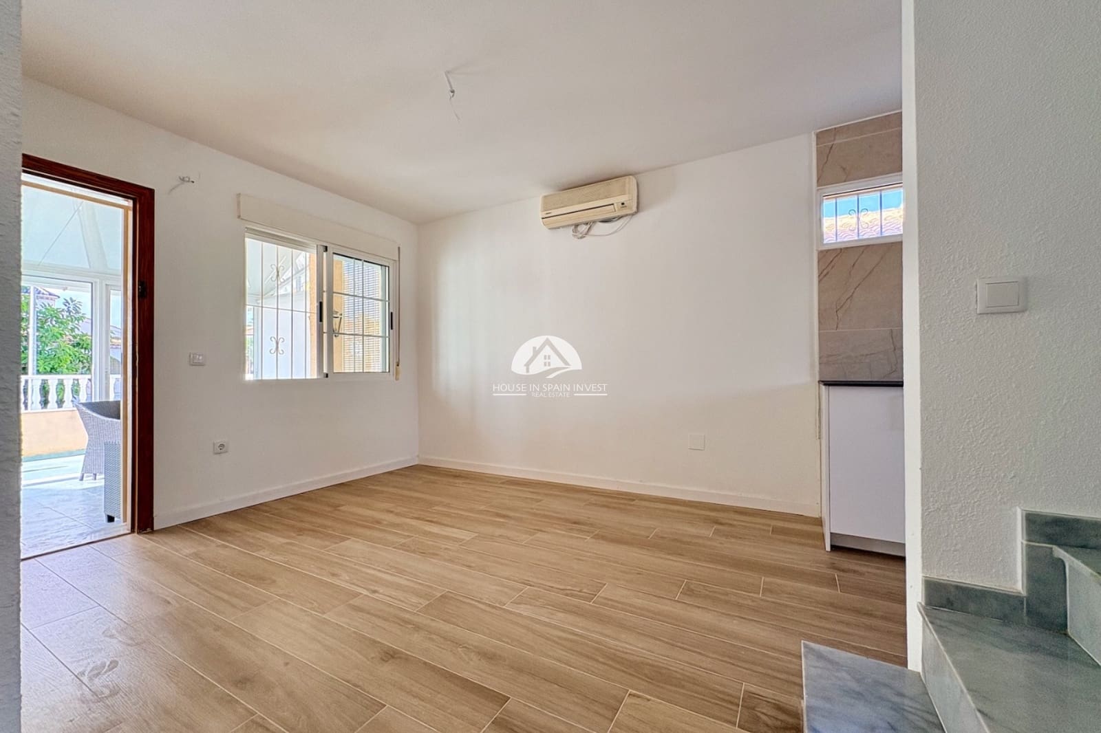 4 quarto Moradia para venda em Los Balcones com piscina - 270 000 € (Ref: 10007910)