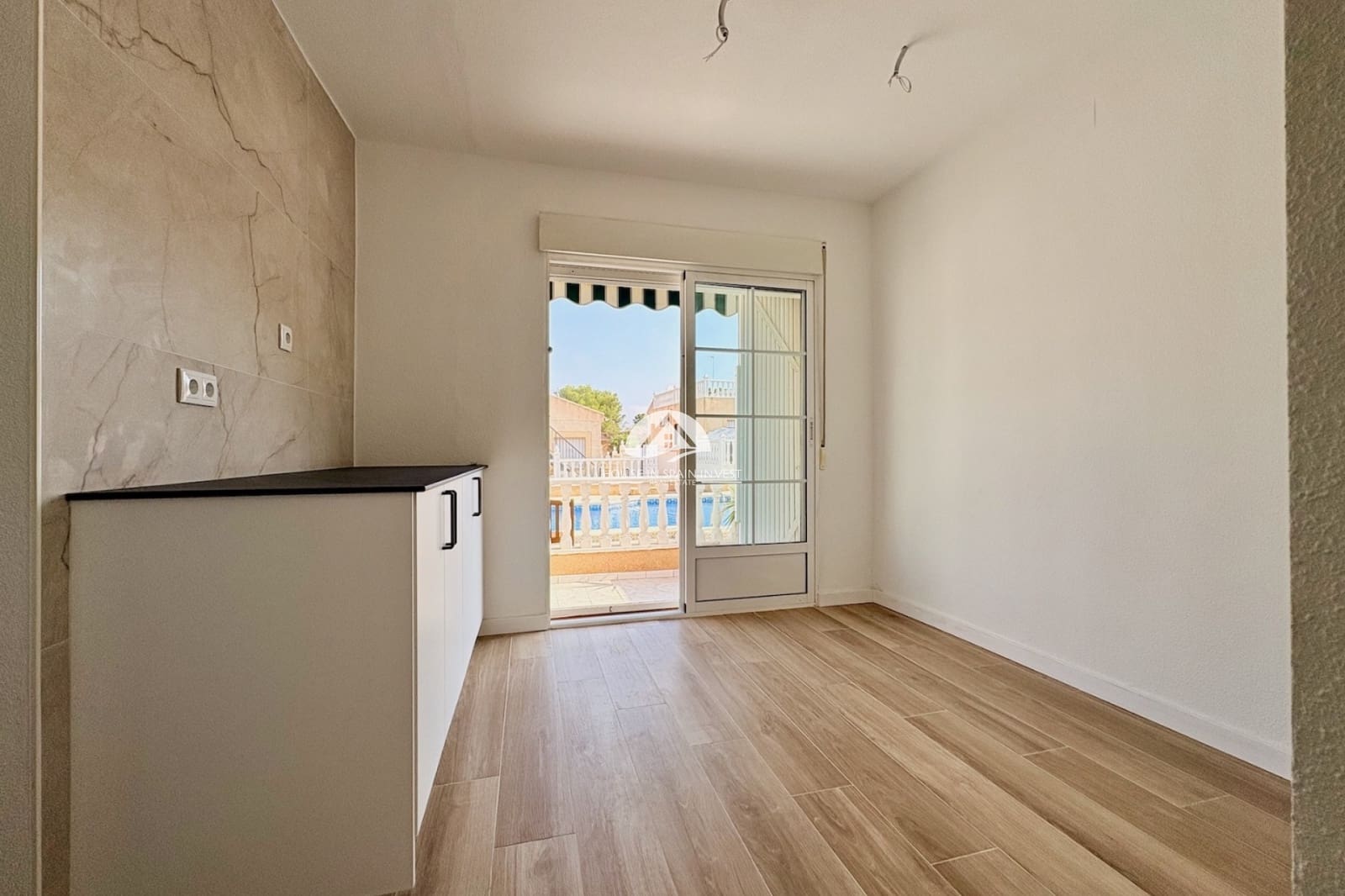 4 quarto Moradia para venda em Los Balcones com piscina - 270 000 € (Ref: 10007910)
