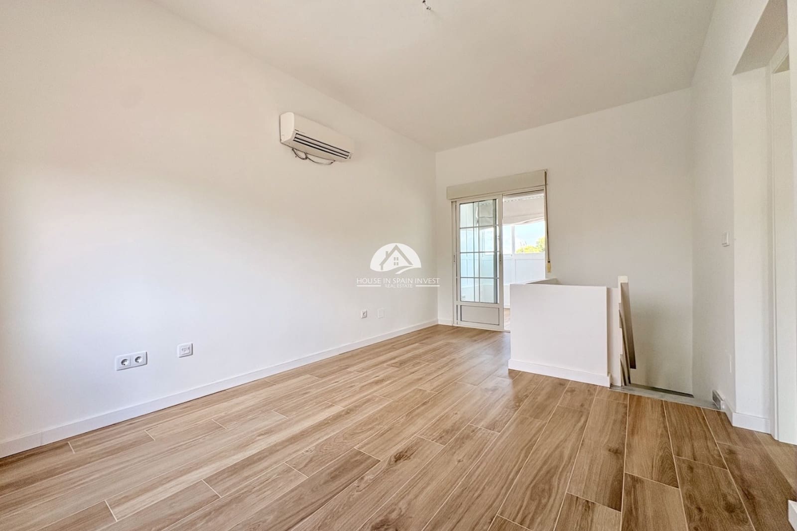 4 quarto Moradia para venda em Los Balcones com piscina - 270 000 € (Ref: 10007910)