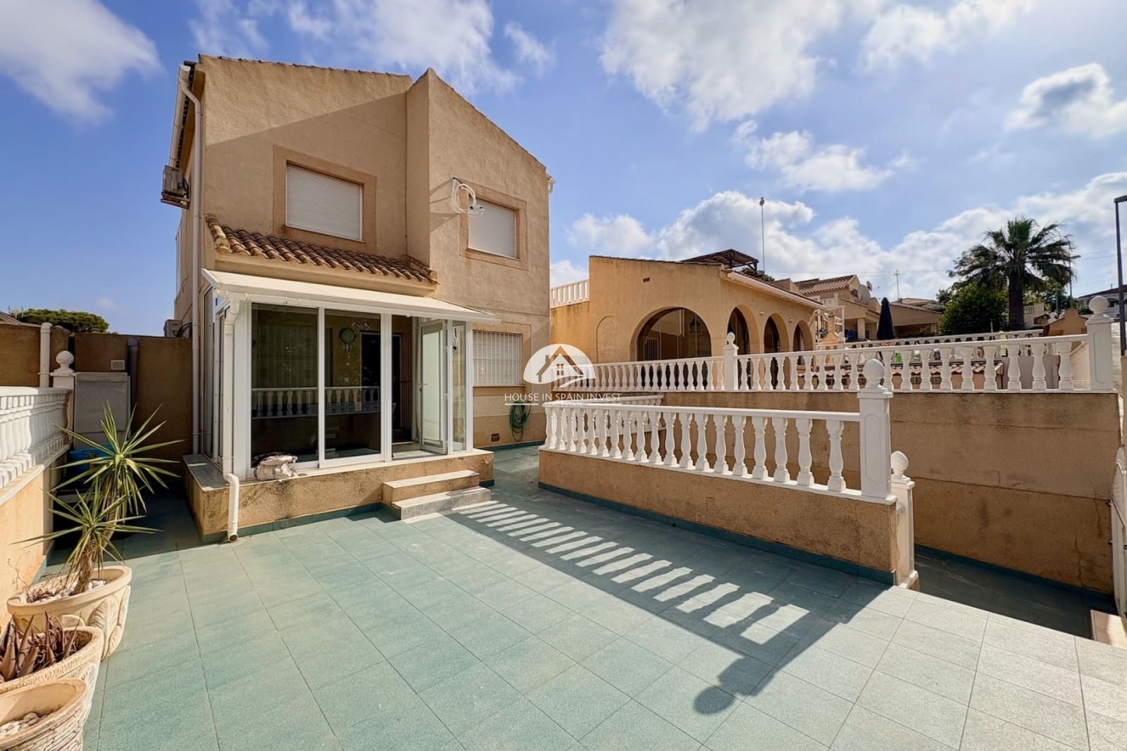 4 quarto Moradia para venda em Los Balcones com piscina - 270 000 € (Ref: 10007910)