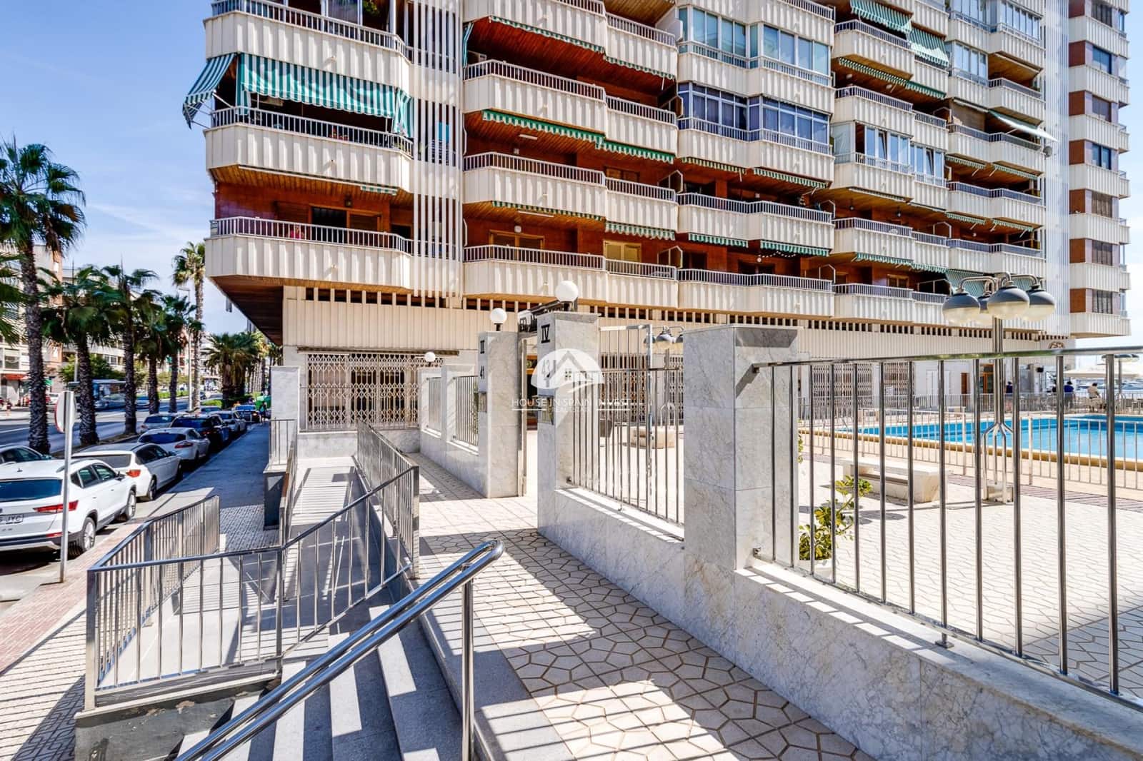 3 soveværelse Lejlighed til salg i Torrevieja med swimmingpool - € 256.000 (Ref: 10007911)
