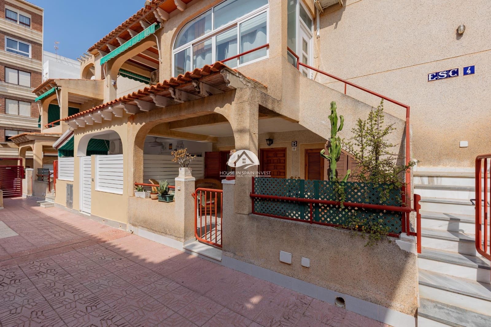 2 makuuhuone Huoneisto myytävänä paikassa Torrevieja - 129 900 € (Ref: 10007913)