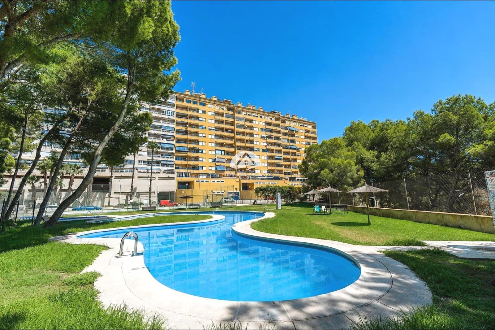 2 makuuhuone Huoneisto myytävänä paikassa Dehesa de Campoamor mukana uima-altaan - 215 000 € (Ref: 10007915)