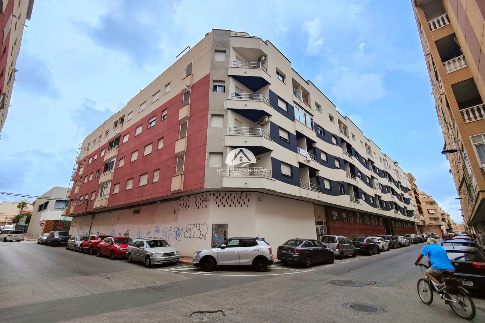 Commercial for sale in Torrevieja - € 450,000 (Ref: 10014268)