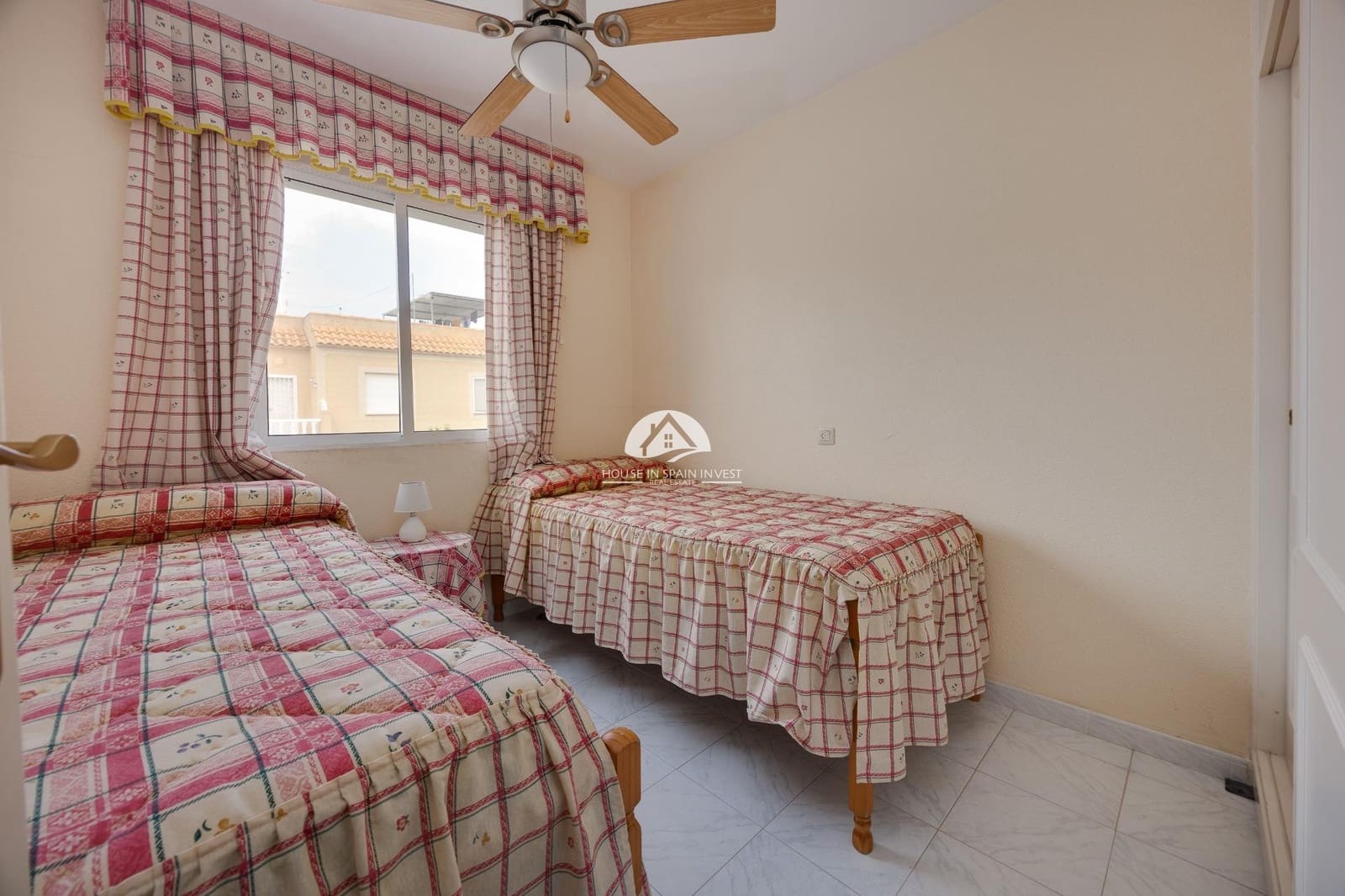 3 bedroom Villa for sale in Torrevieja with pool - € 199,500 (Ref: 10014269)