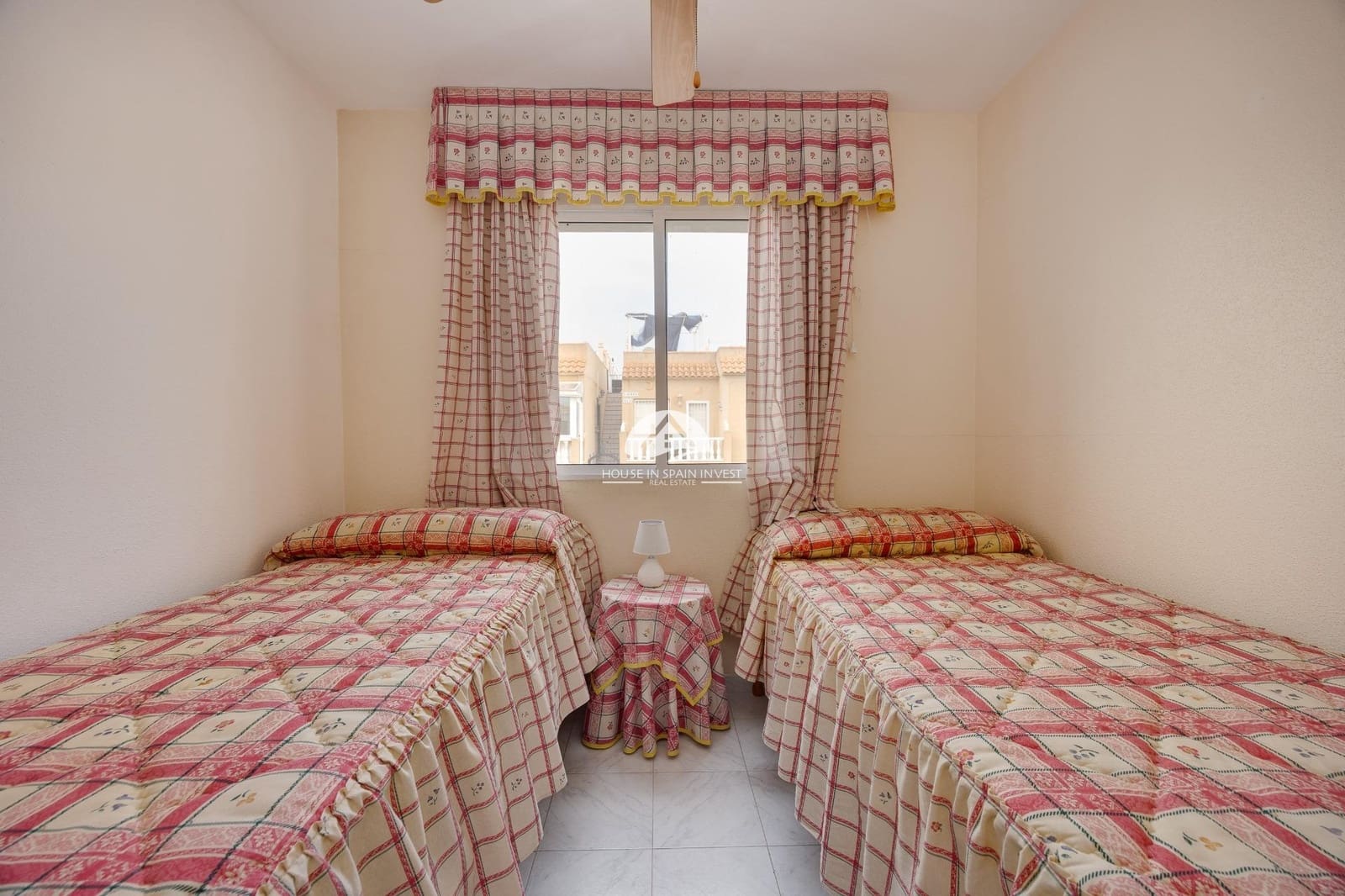 3 bedroom Villa for sale in Torrevieja with pool - € 199,500 (Ref: 10014269)