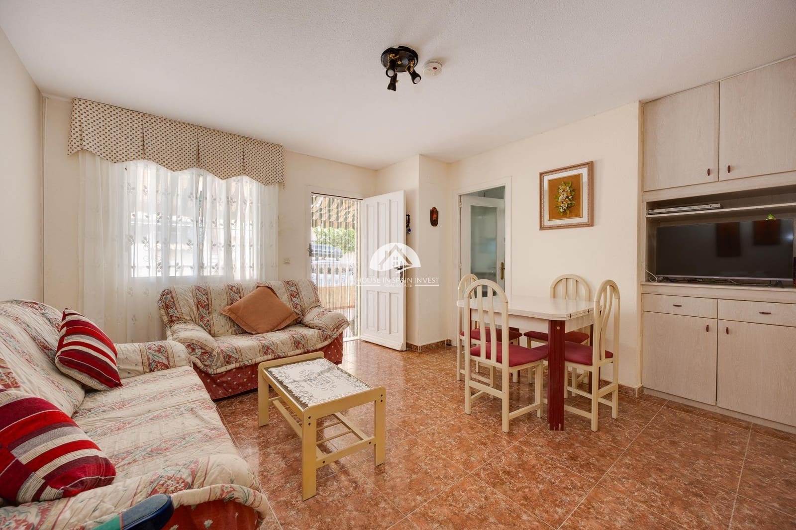 3 bedroom Villa for sale in Torrevieja with pool - € 199,500 (Ref: 10014269)