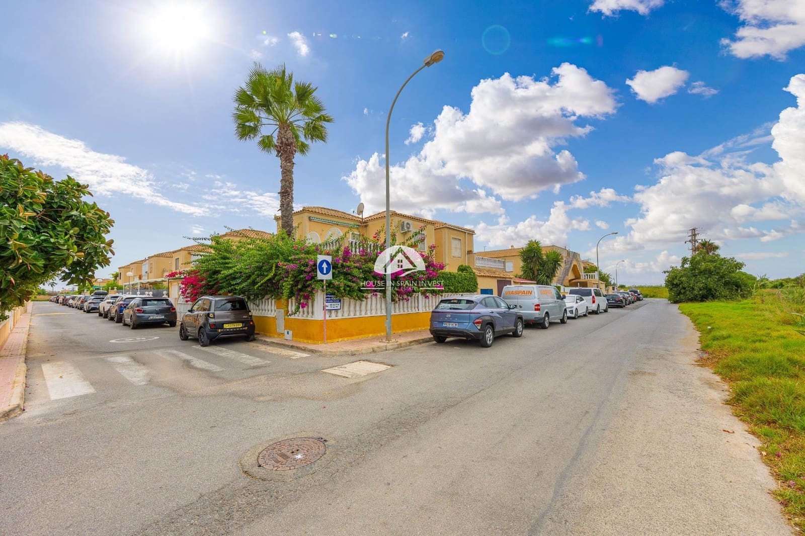 3 bedroom Villa for sale in Torrevieja with pool - € 199,500 (Ref: 10014269)
