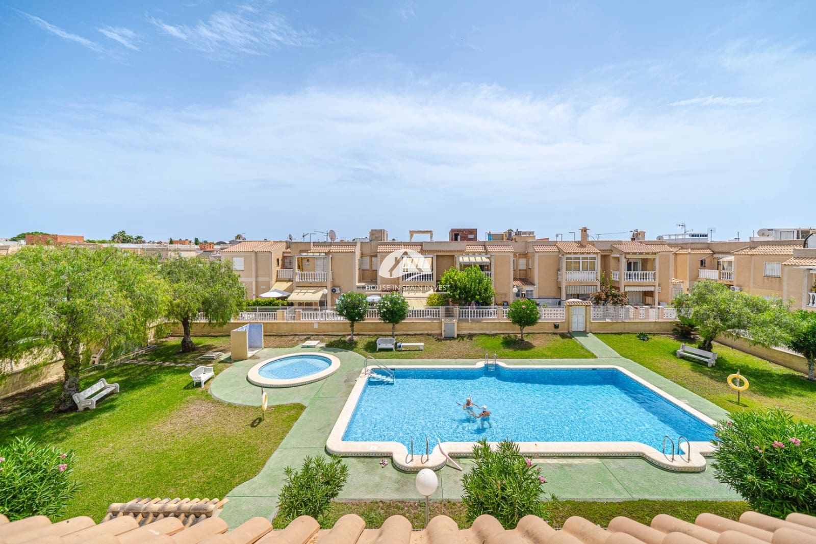 2 slaapkamer Appartement te koop in Torrevieja met zwembad - € 129.000 (Ref: 10014272)