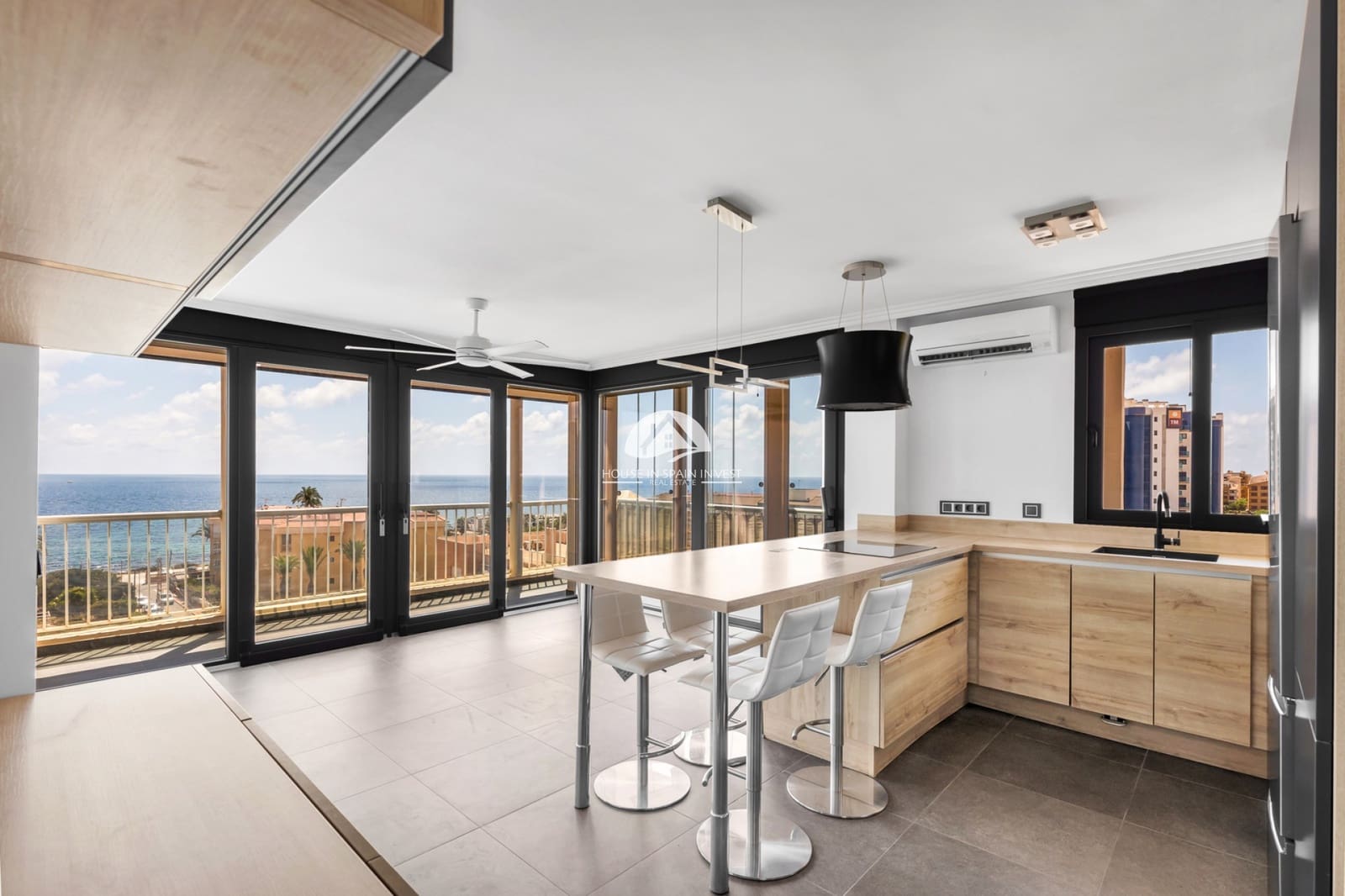 1 sovrum Lägenhet till salu i Punta Prima med pool - 245 000 € (Ref: 10020020)