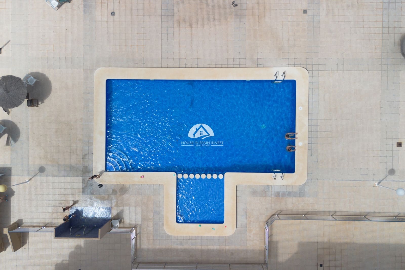 1 sovrum Lägenhet till salu i Punta Prima med pool - 245 000 € (Ref: 10020020)
