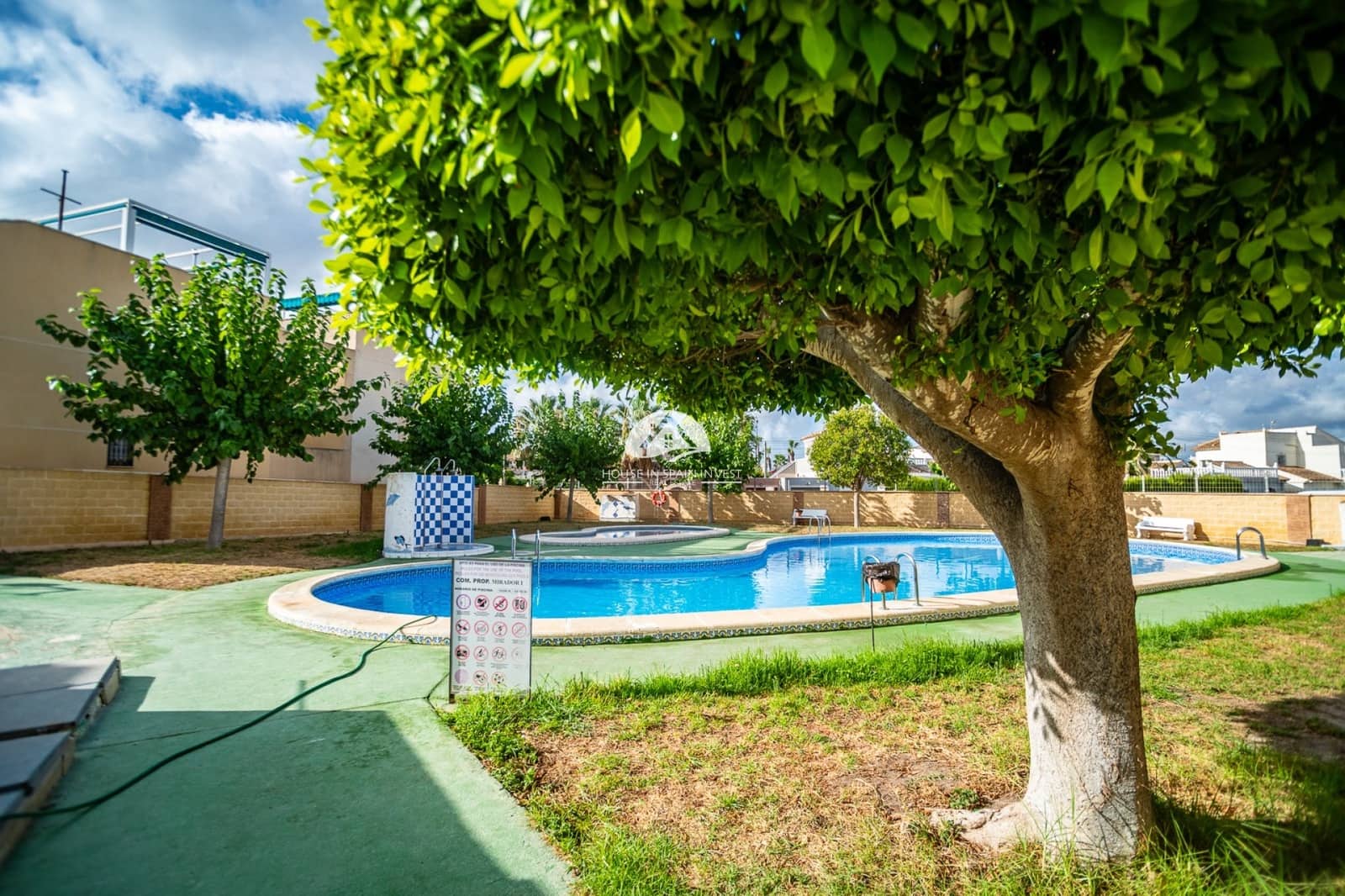 3 makuuhuone Huoneisto myytävänä paikassa Torrevieja mukana uima-altaan - 139 500 € (Ref: 10020022)