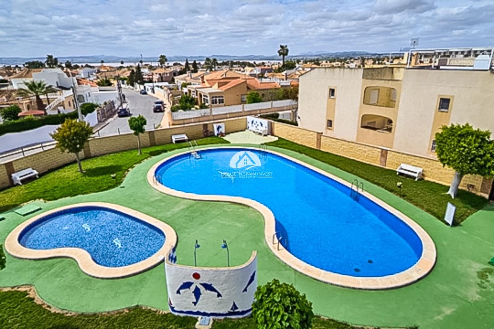 3 makuuhuone Huoneisto myytävänä paikassa Torrevieja mukana uima-altaan - 139 500 € (Ref: 10020022)