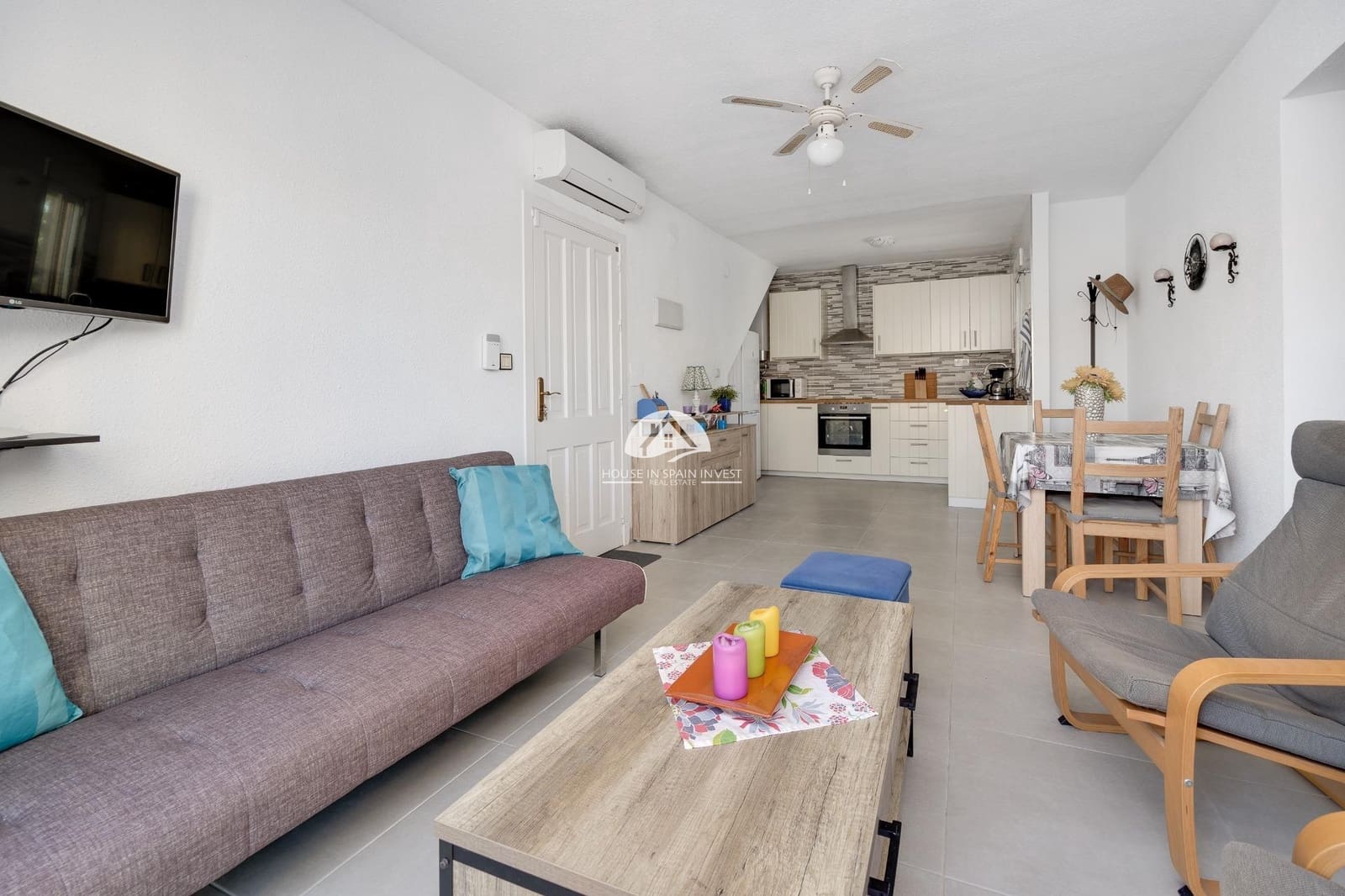 2 bedroom Bungalow for sale in Torrevieja with pool - € 135,000 (Ref: 10020023)