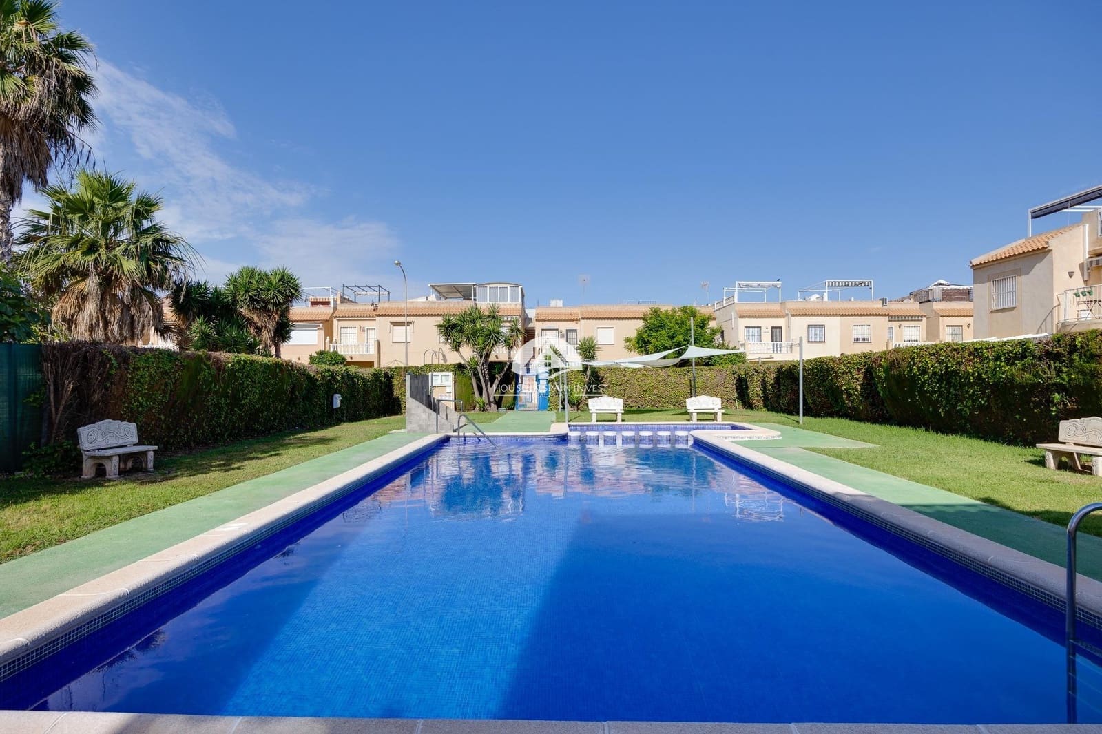 2 bedroom Bungalow for sale in Torrevieja with pool - € 135,000 (Ref: 10020023)