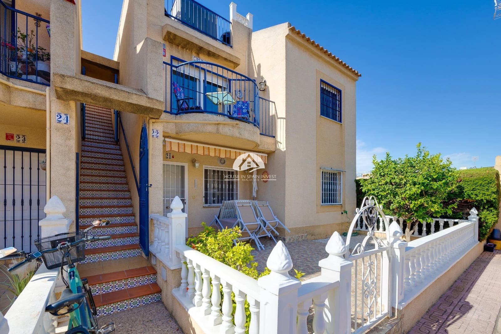 2 bedroom Bungalow for sale in Torrevieja with pool - € 135,000 (Ref: 10020023)