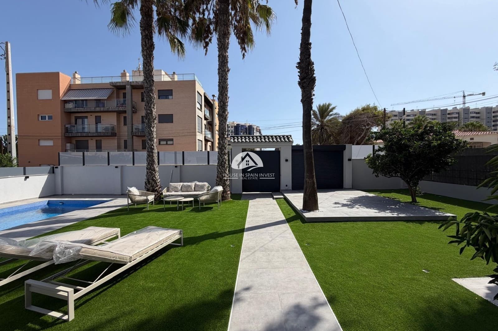 4 chambre Villa/Maison à vendre à Punta Prima avec piscine - 749 000 € (Ref: 10024907)