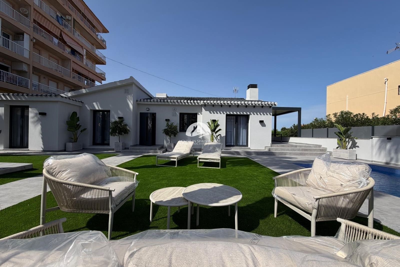 4 chambre Villa/Maison à vendre à Punta Prima avec piscine - 749 000 € (Ref: 10024907)