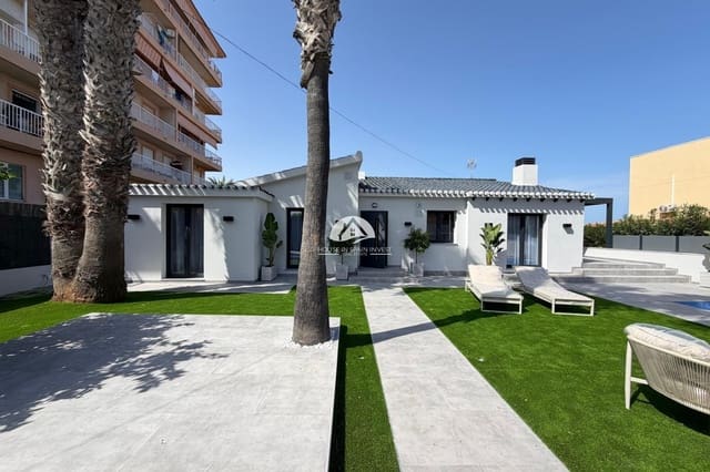 4 makuuhuone Huvila myytävänä paikassa Punta Prima, Torrevieja mukana uima-altaan - 749 000 € (Ref: 10024907)