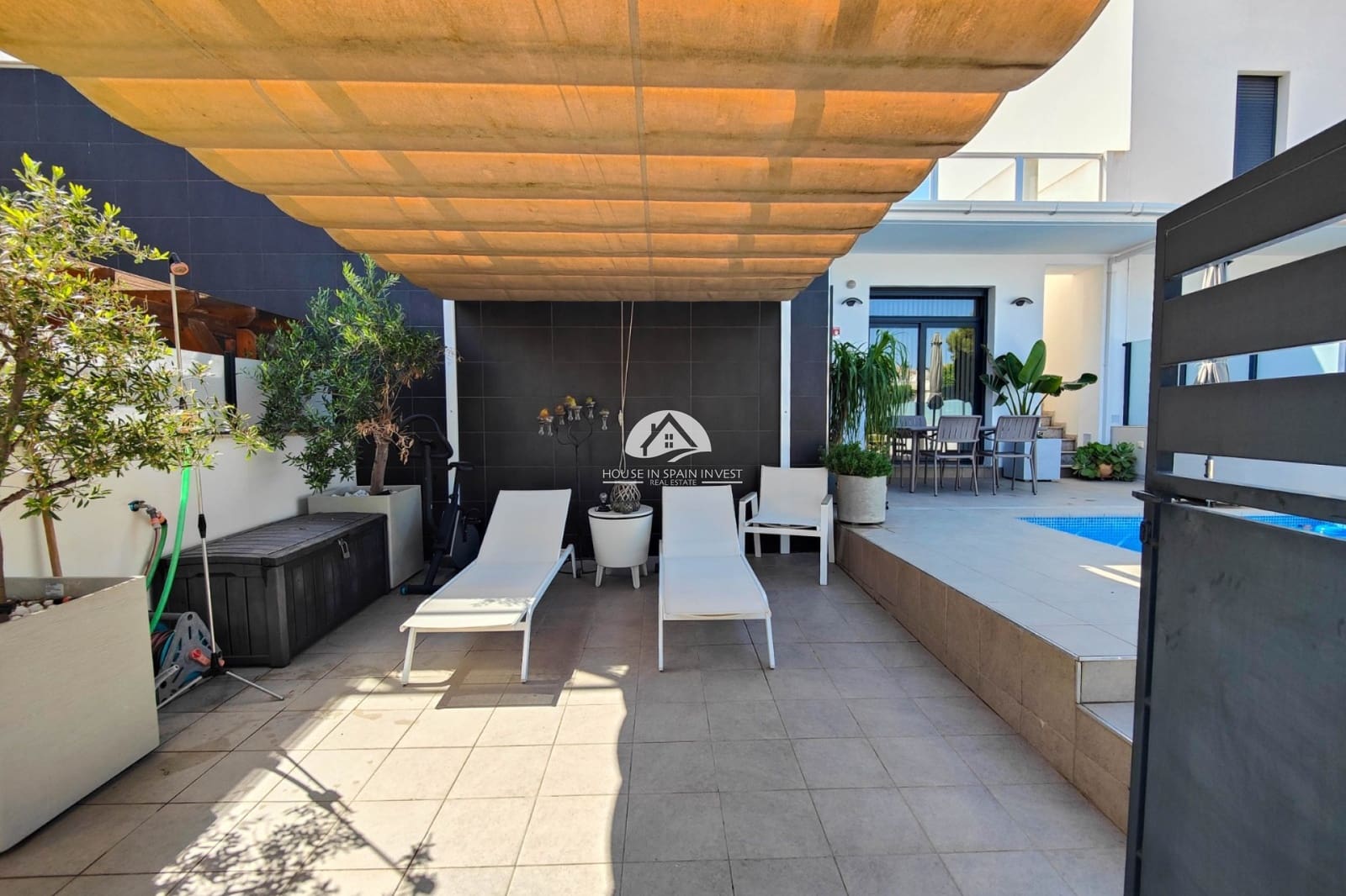 2 quarto Casa em Banda para venda em Formentera del Segura com piscina garagem - 285 000 € (Ref: 10026179)