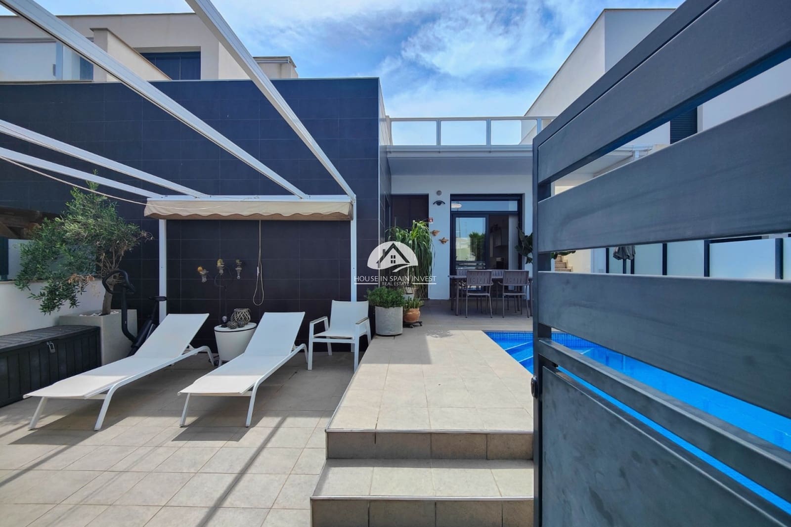 2 quarto Casa em Banda para venda em Formentera del Segura com piscina garagem - 285 000 € (Ref: 10026179)