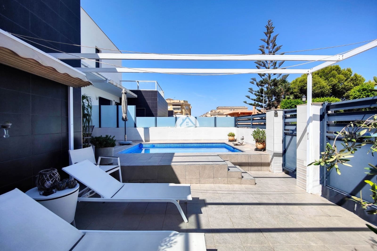 2 quarto Casa em Banda para venda em Formentera del Segura com piscina garagem - 285 000 € (Ref: 10026179)