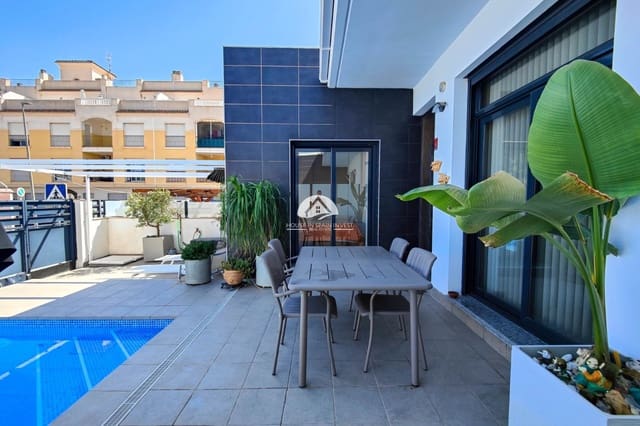 Casa de 2 habitaciones en Formentera del Segura en venta con piscina garaje - 285.000 € (Ref: 10026179)